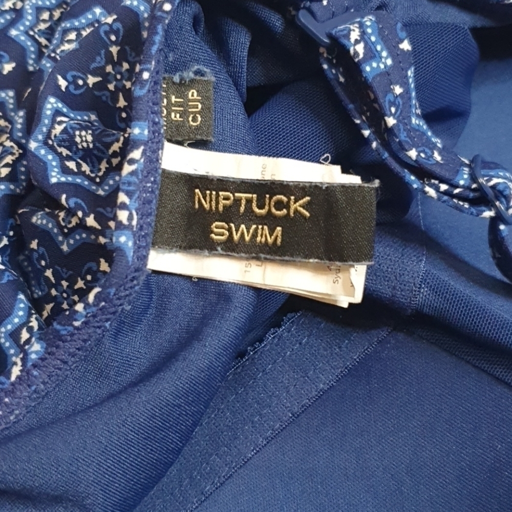 NIPTUCK SWIM Multi-Fit Cup One Piece Swimsuit - Picture 4 of 6